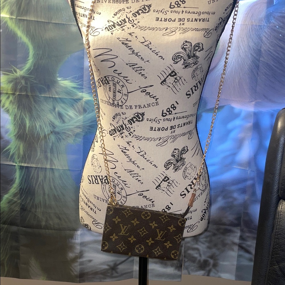 Louis Vuitton Vintage mini Pochette